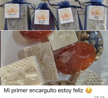 Jabones artesanales empacados. Mensaje: Mi primer encarguito, estoy feliz